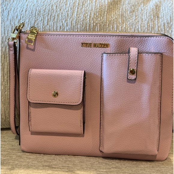 💗👛{Steve Madden} Beautiful Pink Logo Large Wristlet | Clutch Wallet! - Picture 2 of 13